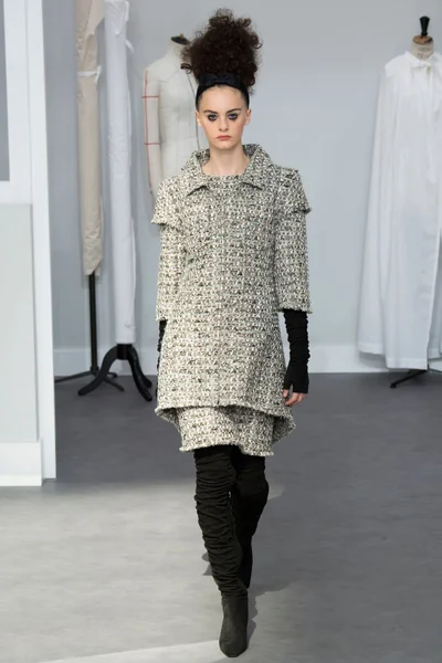 Look 27